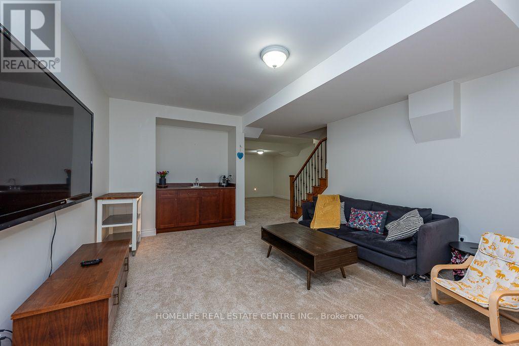 26 Imperial Lakes Drive, Brampton, ON