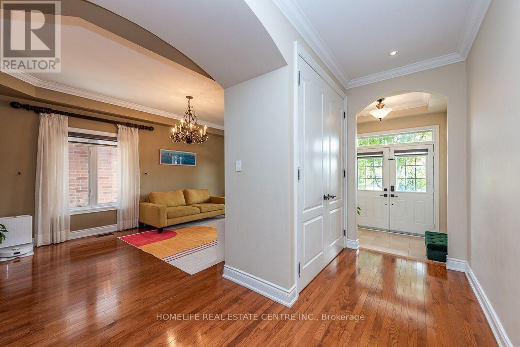 26 Imperial Lakes Drive, Brampton, ON