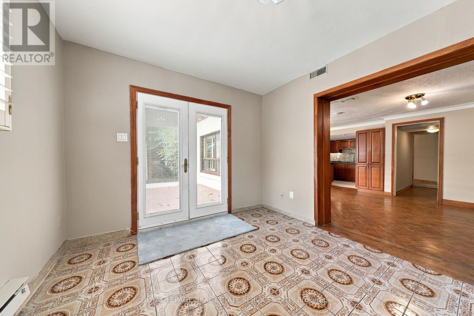 81 Letchworth Crescent, Toronto, ON