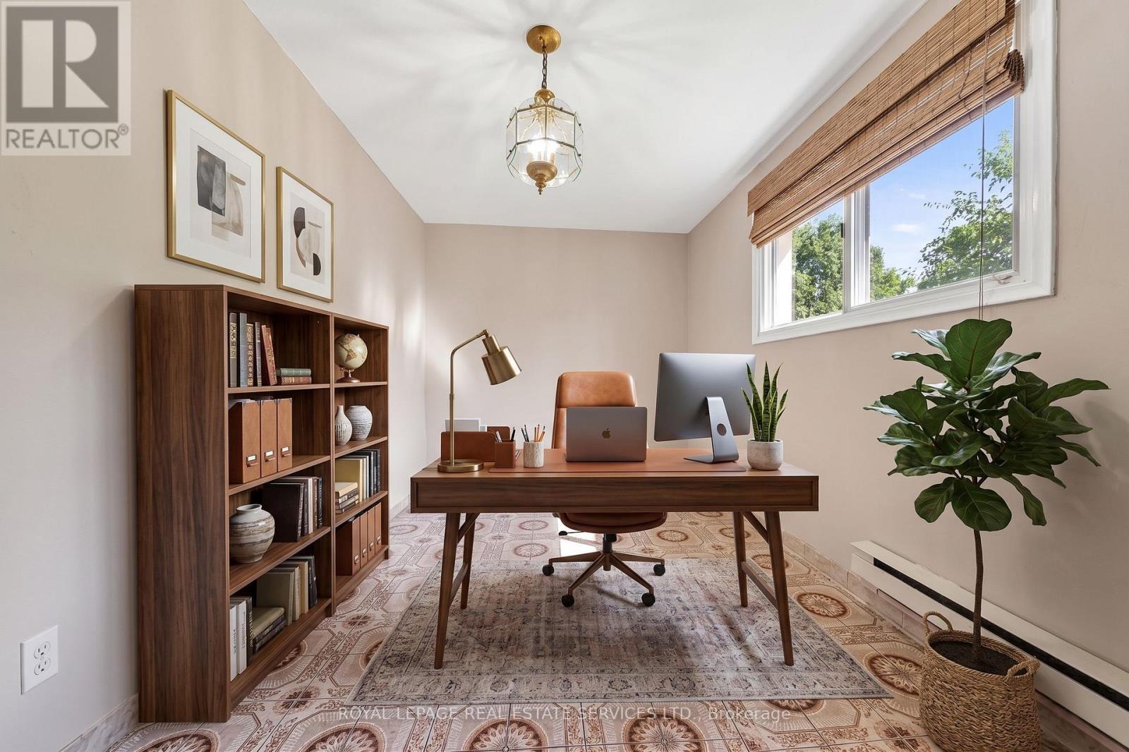 Virtually Staged - 81 Letchworth Crescent, Toronto, ON