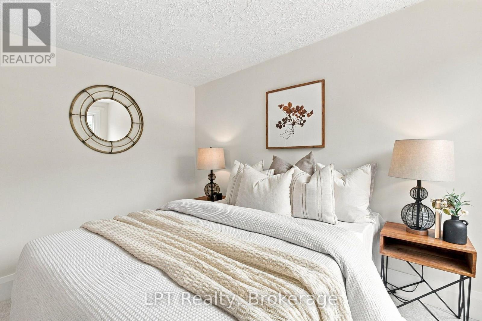 112 Olive Avenue, Oshawa (Central), ON
