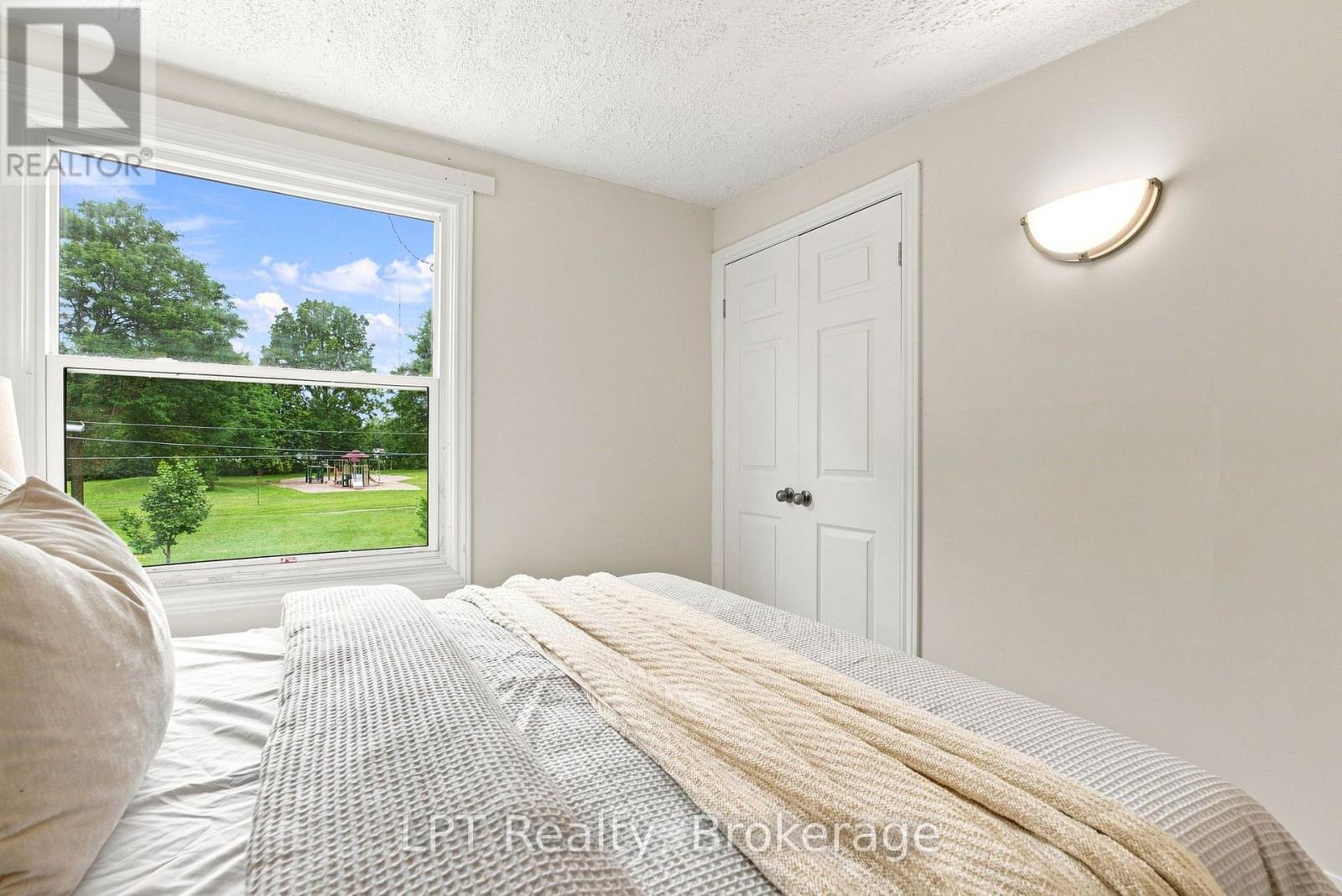 112 Olive Avenue, Oshawa (Central), ON
