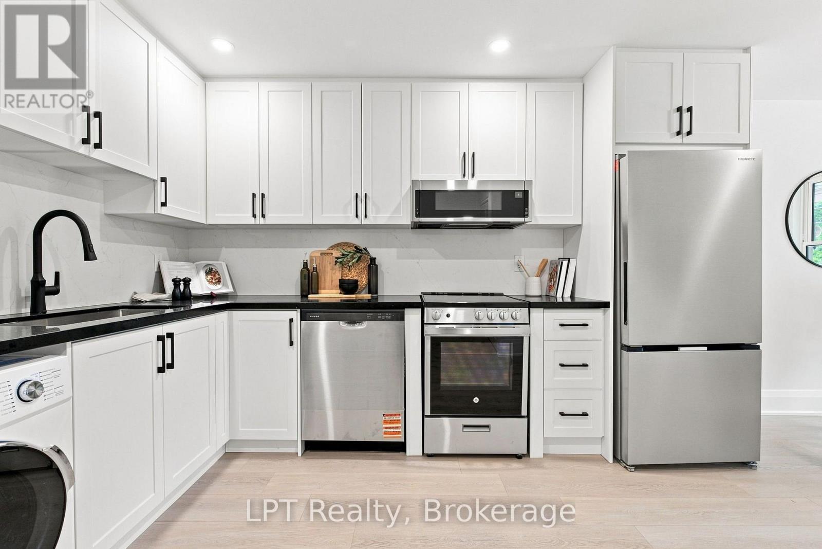 112 Olive Avenue, Oshawa (Central), ON