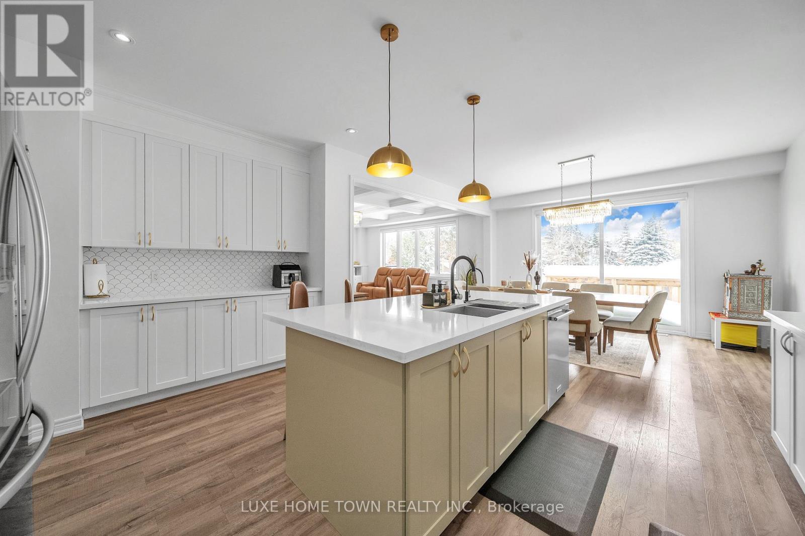 136 Harpin Way E, Centre Wellington, ON