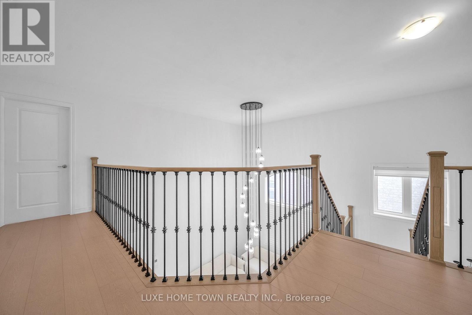 136 Harpin Way E, Centre Wellington, ON