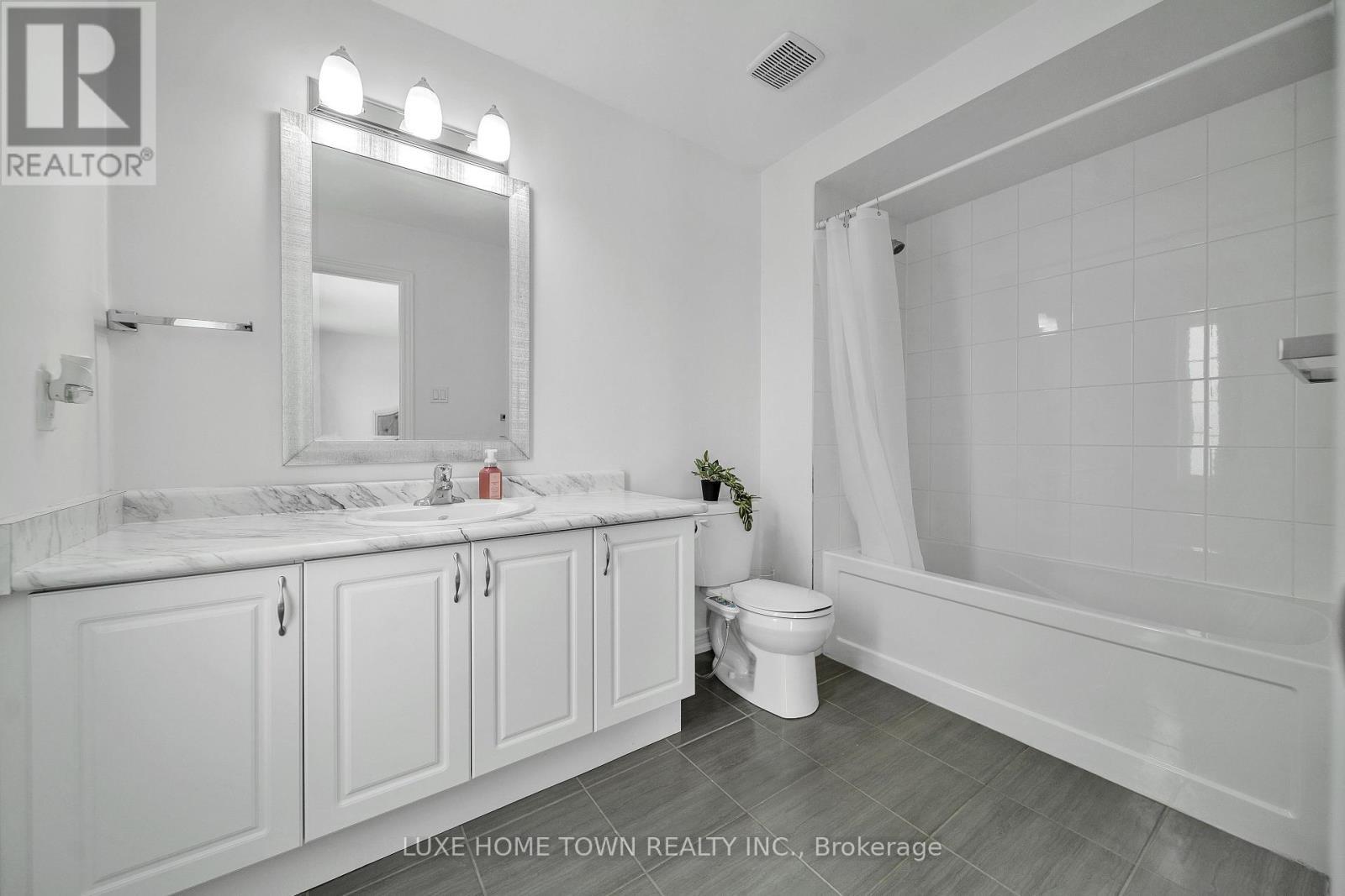 136 Harpin Way E, Centre Wellington, ON