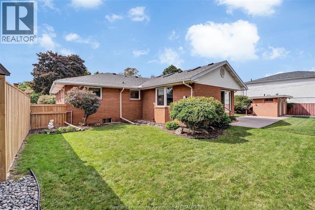 2360 Leonard Road, Windsor, ON