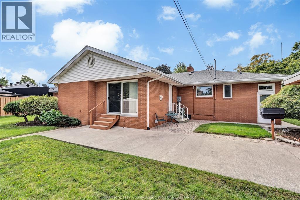 2360 Leonard Road, Windsor, ON