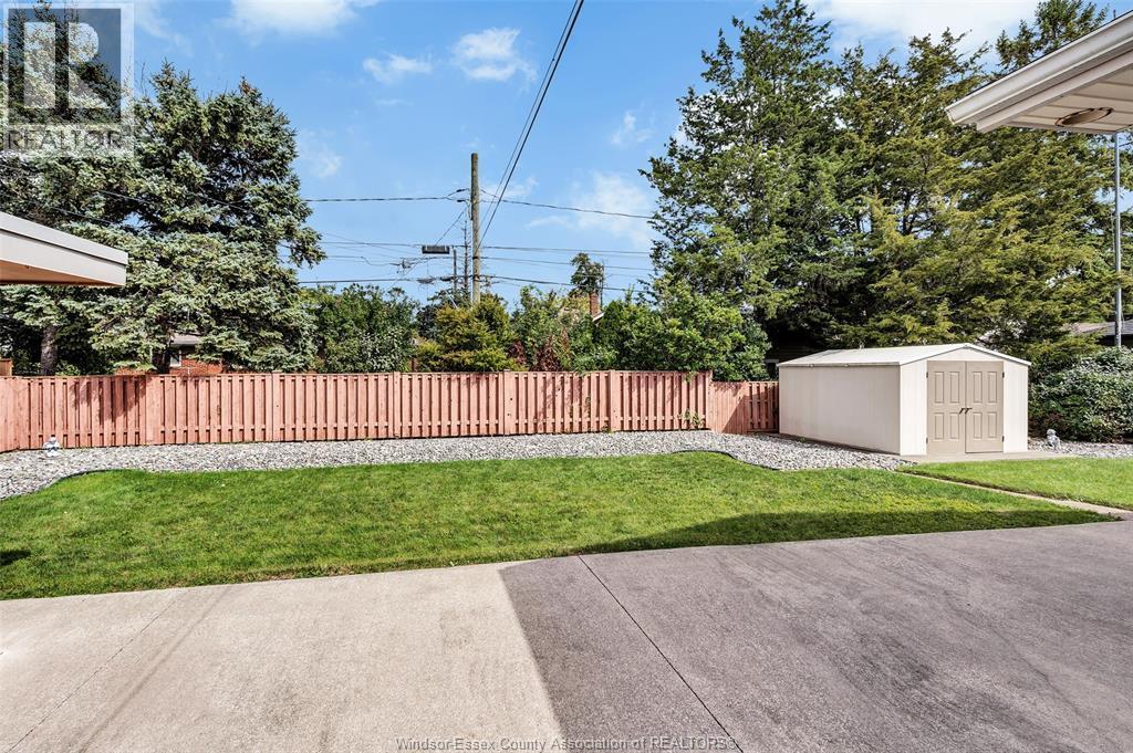 2360 Leonard Road, Windsor, ON