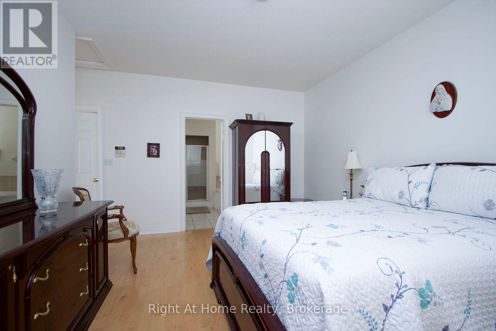 2096 Stornoway Street, Oshawa (Kedron), ON