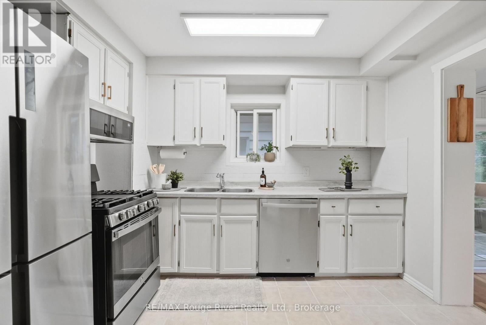 313 Lupin Drive, Whitby (Downtown Whitby), ON