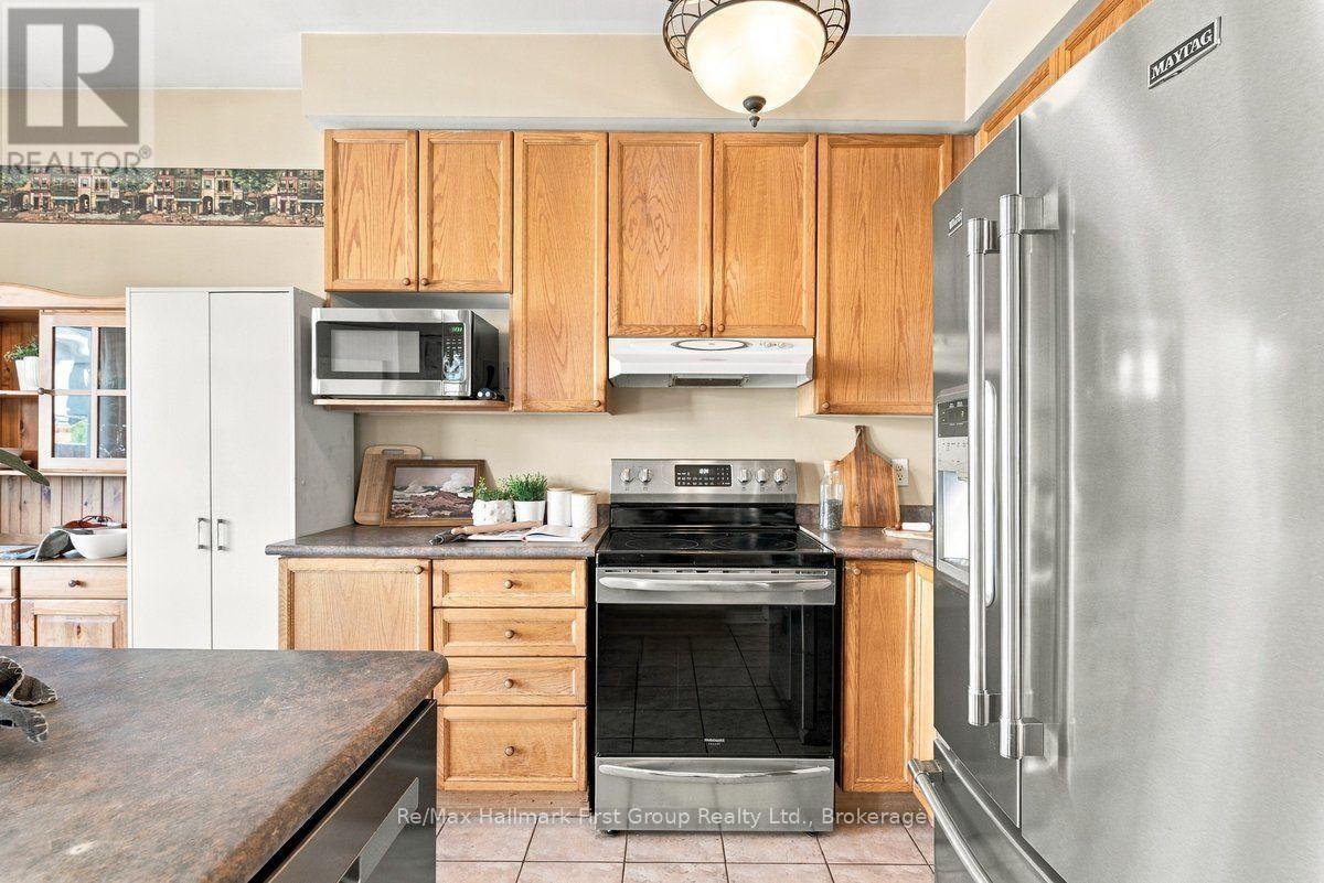 120 Point Hope Place, Whitby (Port Whitby), ON