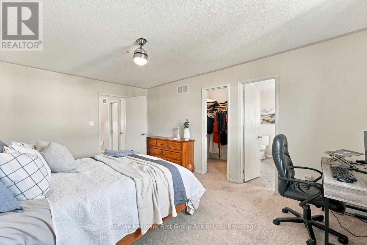 120 Point Hope Place, Whitby (Port Whitby), ON