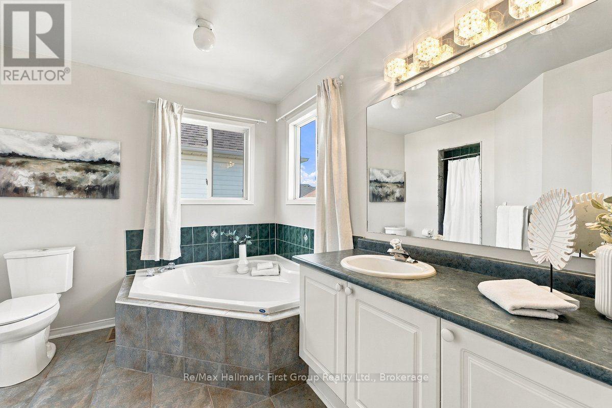 120 Point Hope Place, Whitby (Port Whitby), ON