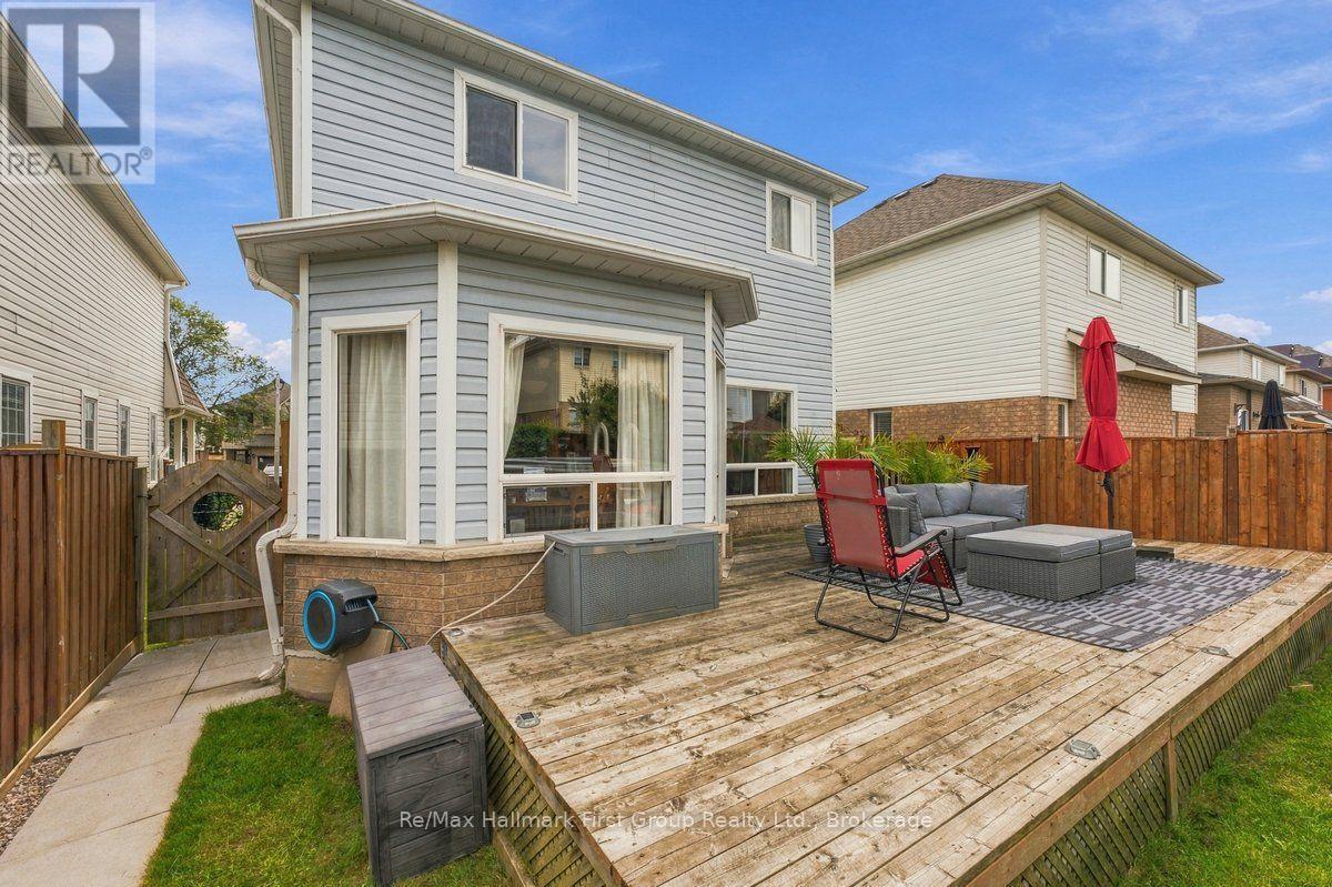 120 Point Hope Place, Whitby (Port Whitby), ON