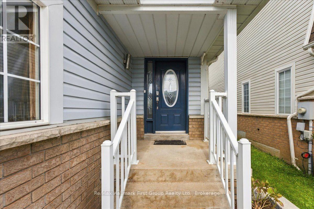 120 Point Hope Place, Whitby (Port Whitby), ON