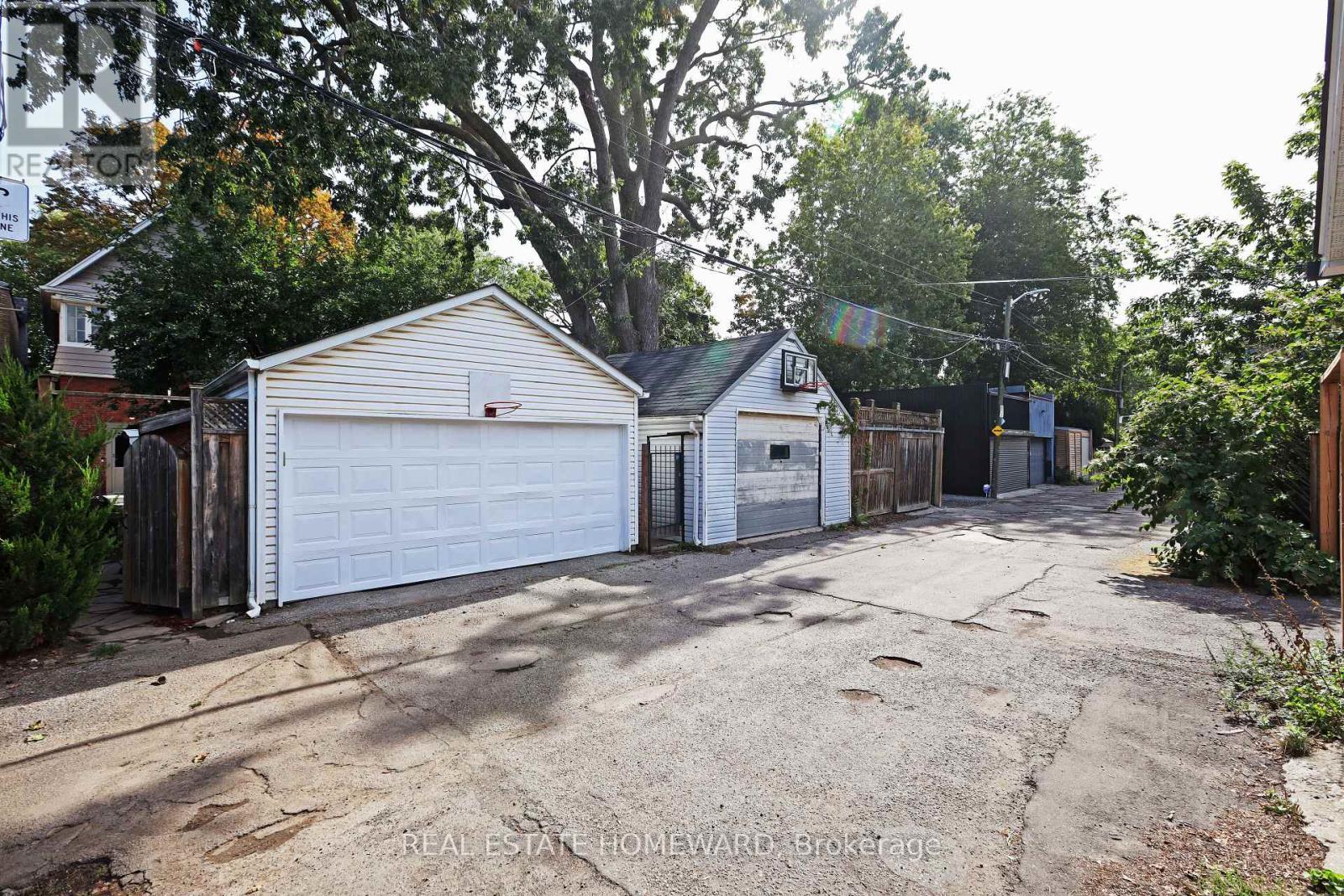 174 Heward Avenue, Toronto, ON