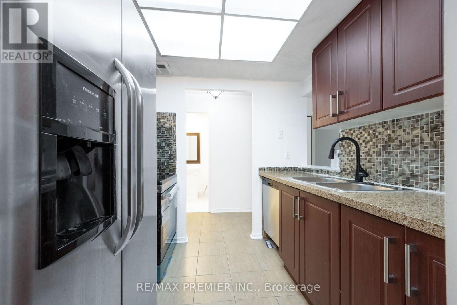 1923 - 3 Greystone Walk Drive, Toronto, ON