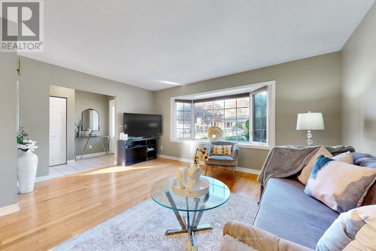789 Hillcrest Road, Pickering, ON