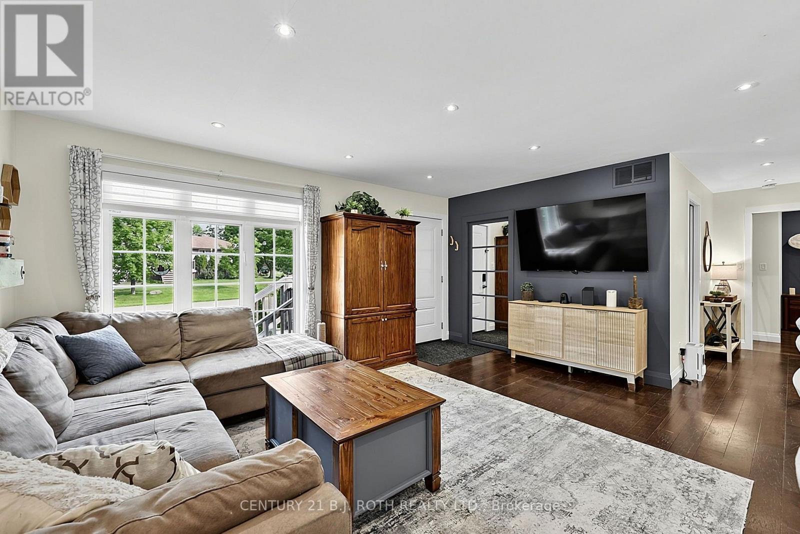 25 Glengrove Avenue, Oro-Medonte, ON