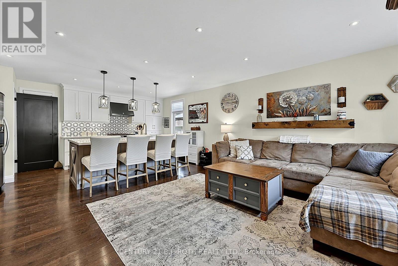 25 Glengrove Avenue, Oro-Medonte, ON