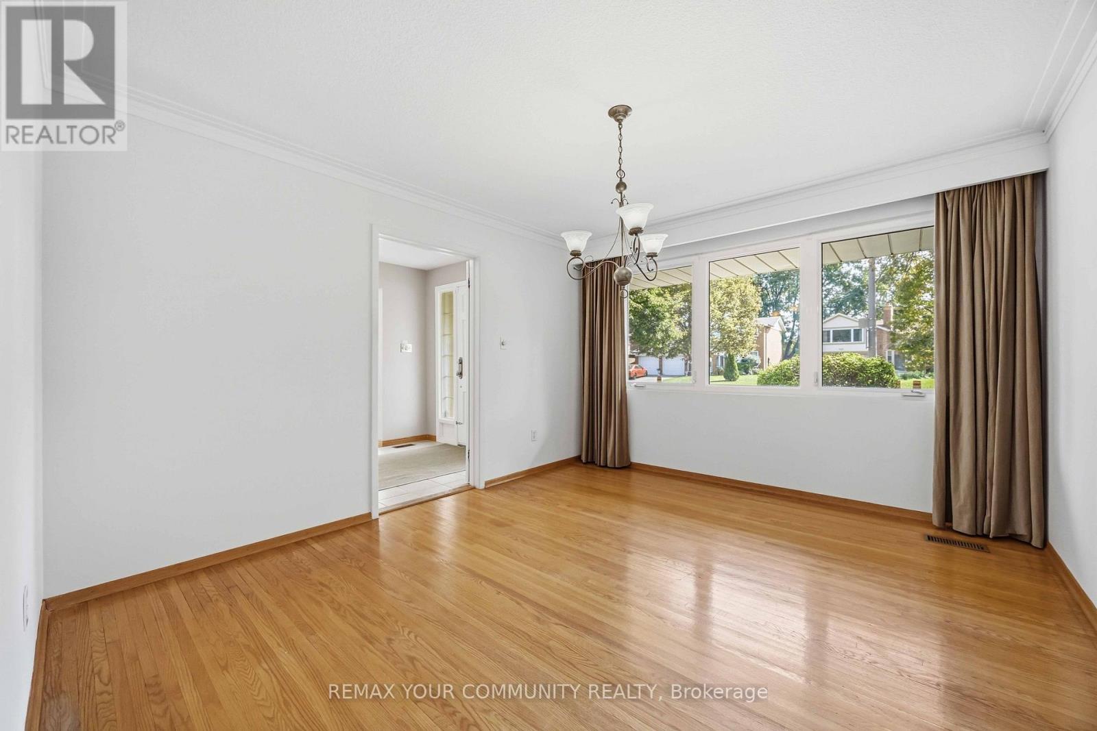 588 Huntingwood Drive, Toronto, ON