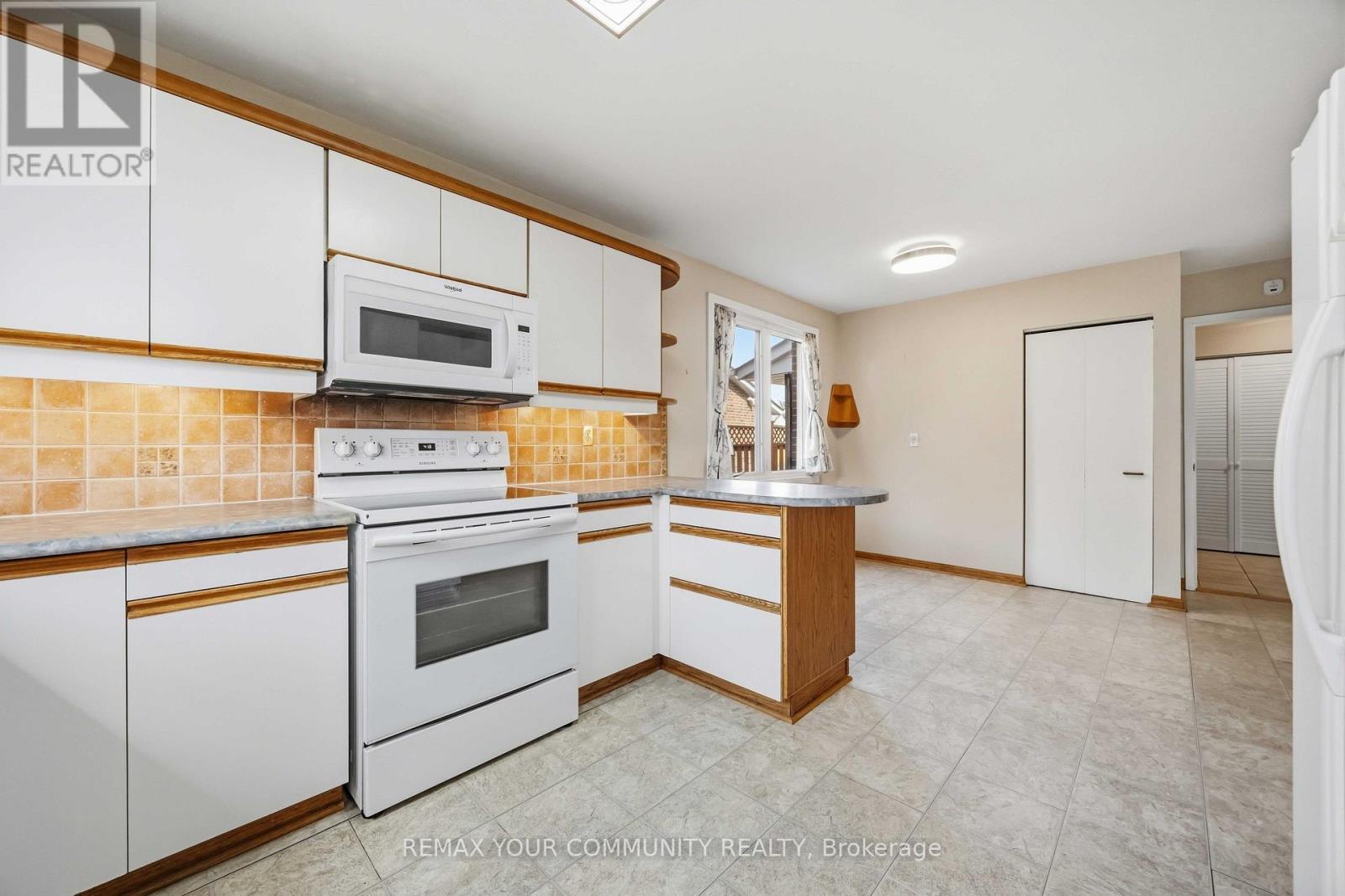588 Huntingwood Drive, Toronto, ON