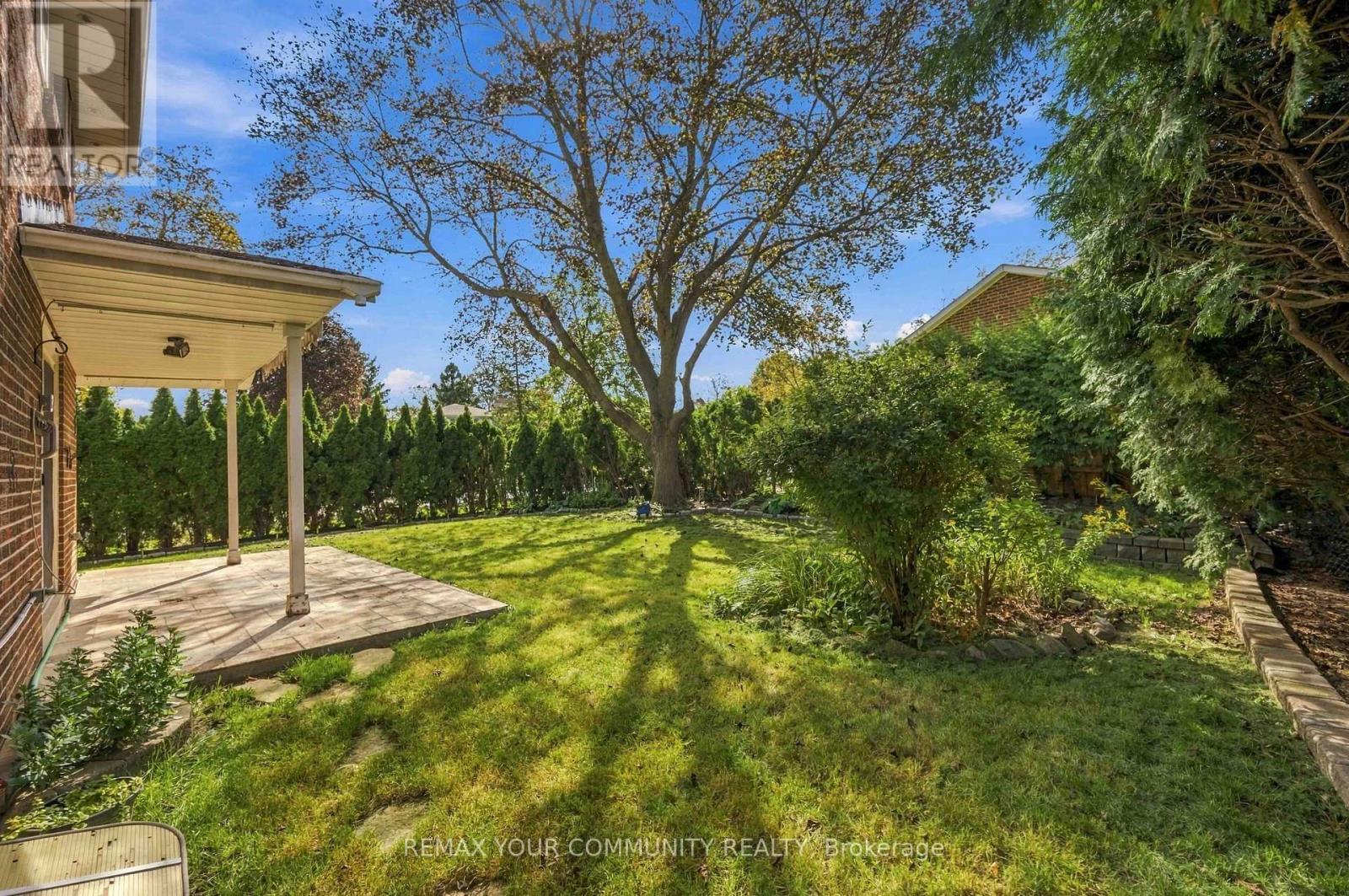 588 Huntingwood Drive, Toronto, ON