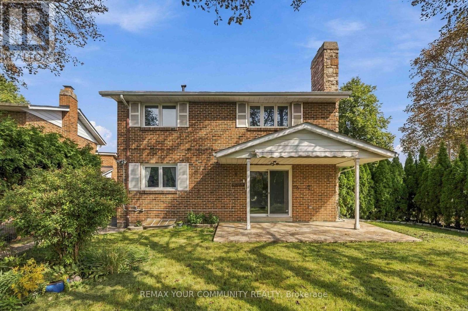 588 Huntingwood Drive, Toronto, ON