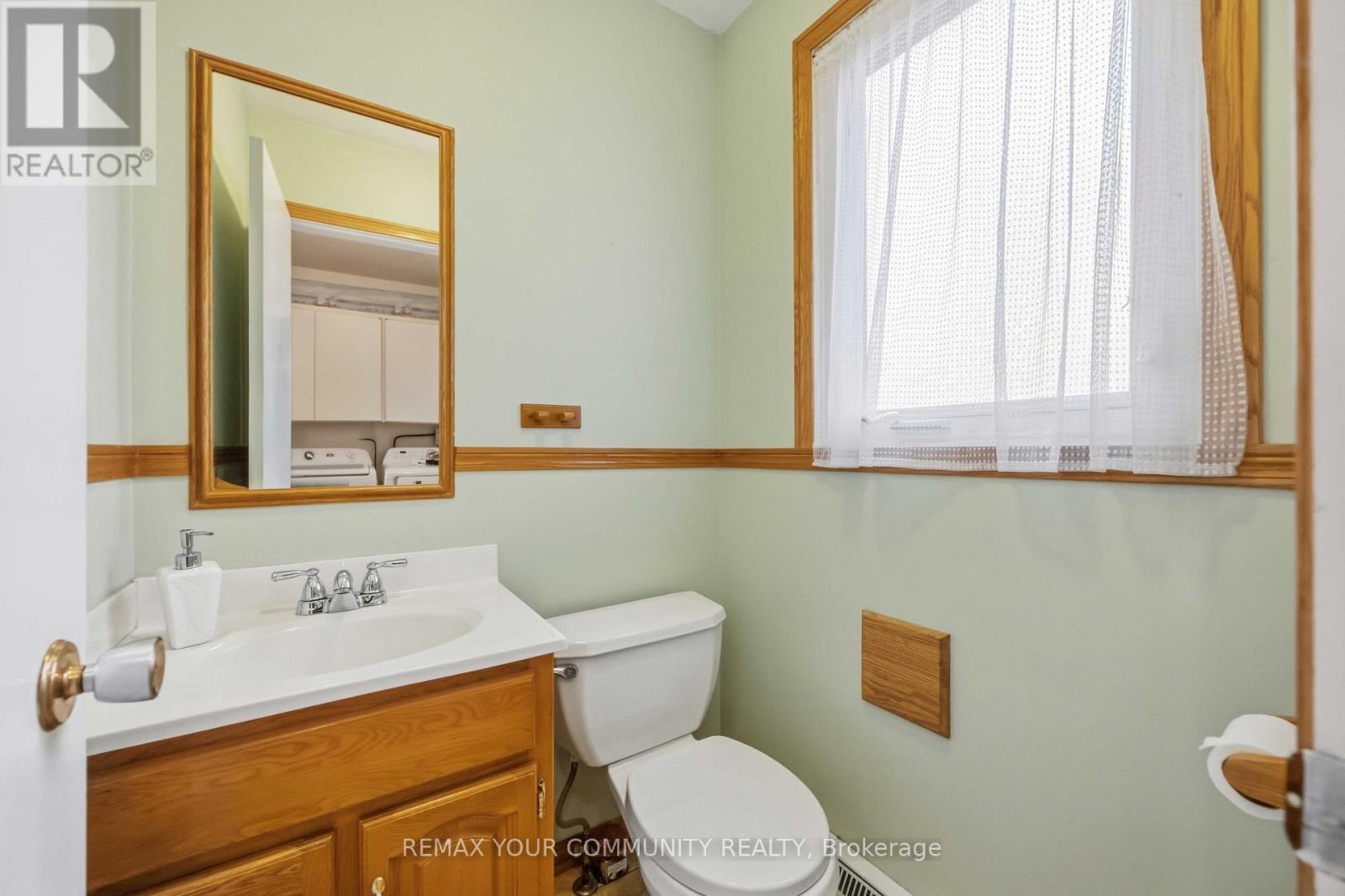 588 Huntingwood Drive, Toronto, ON