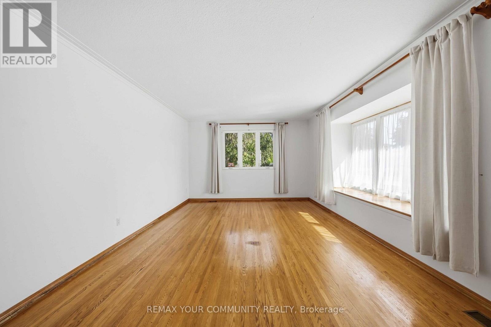 588 Huntingwood Drive, Toronto, ON