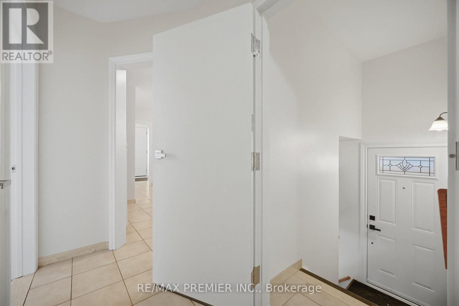 28 Landron Crescent, Toronto, ON