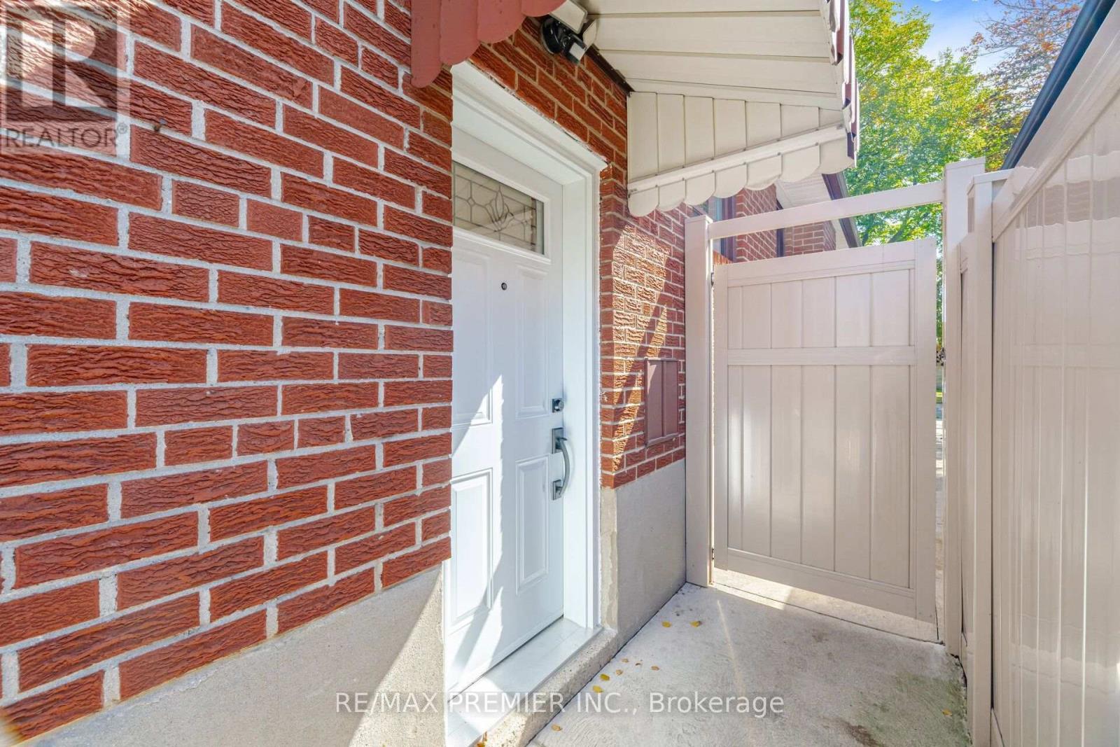 28 Landron Crescent, Toronto, ON