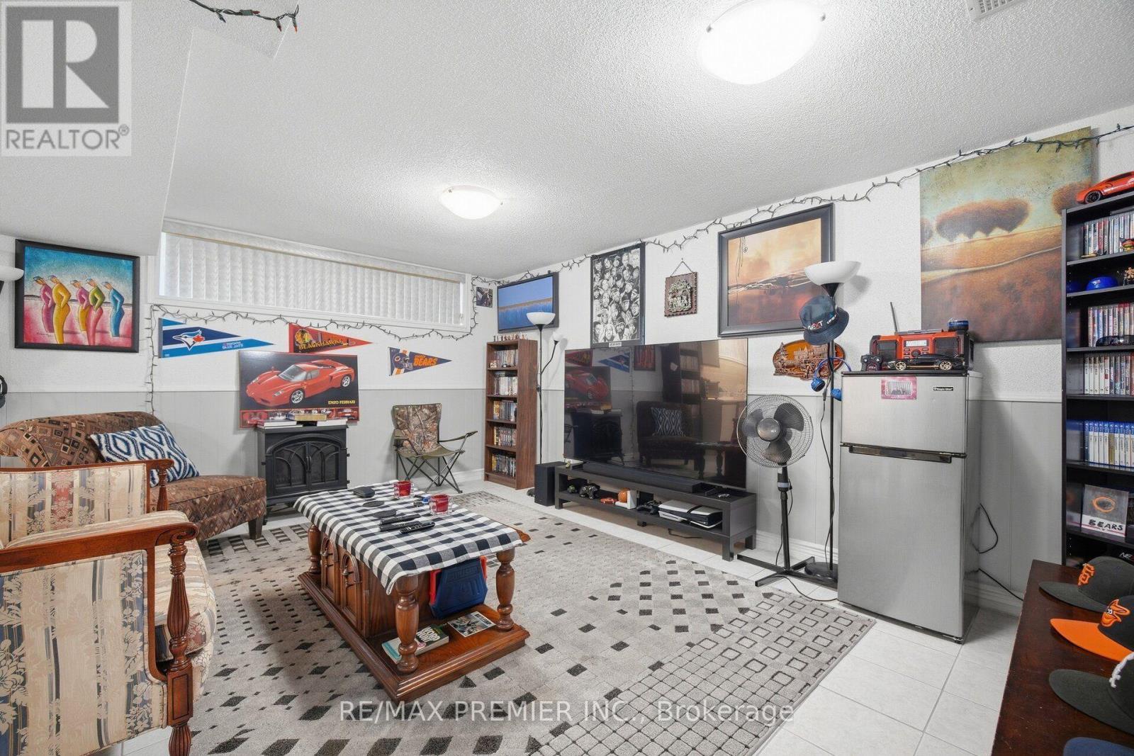 28 Landron Crescent, Toronto, ON