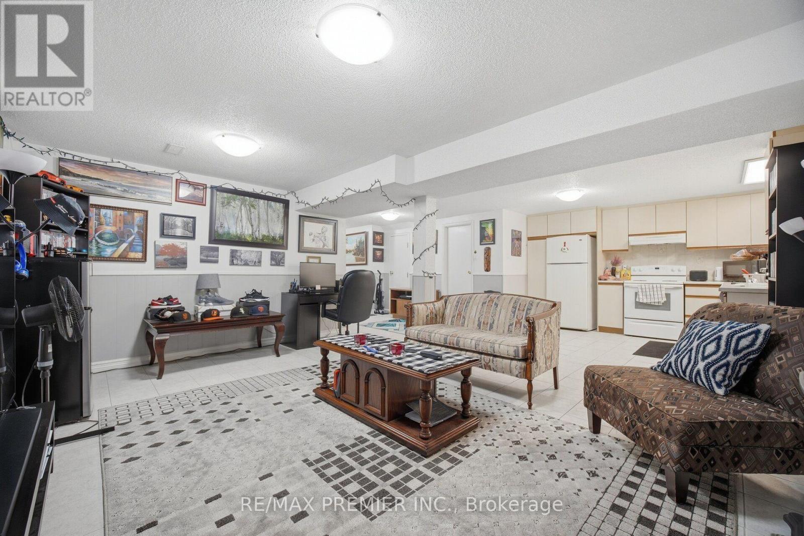 28 Landron Crescent, Toronto, ON