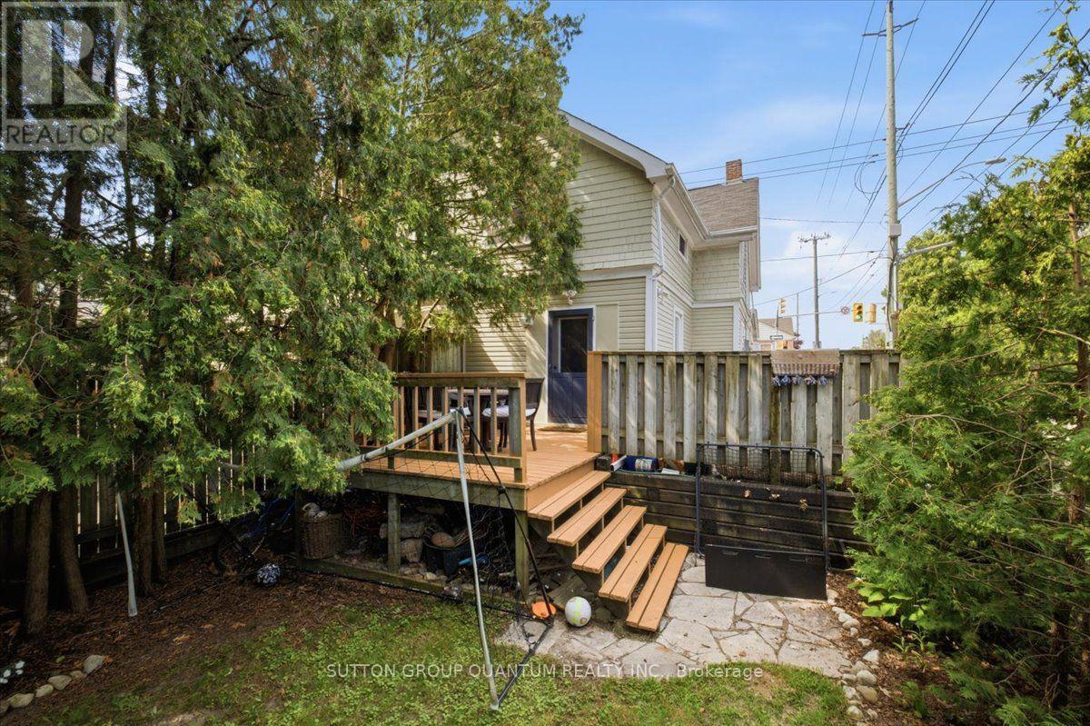 137 Chisholm Street, Oakville, ON