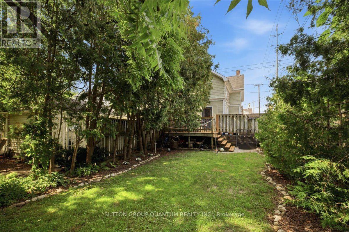137 Chisholm Street, Oakville, ON