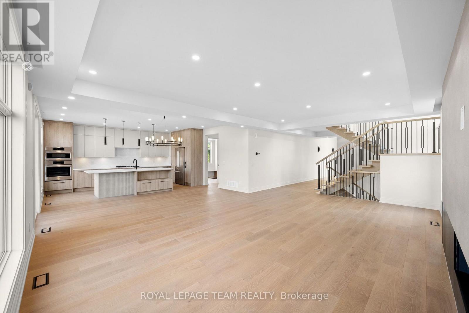 93 Lotta Avenue, Ottawa, ON
