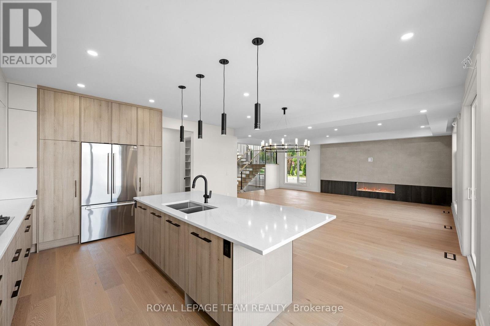 93 Lotta Avenue, Ottawa, ON