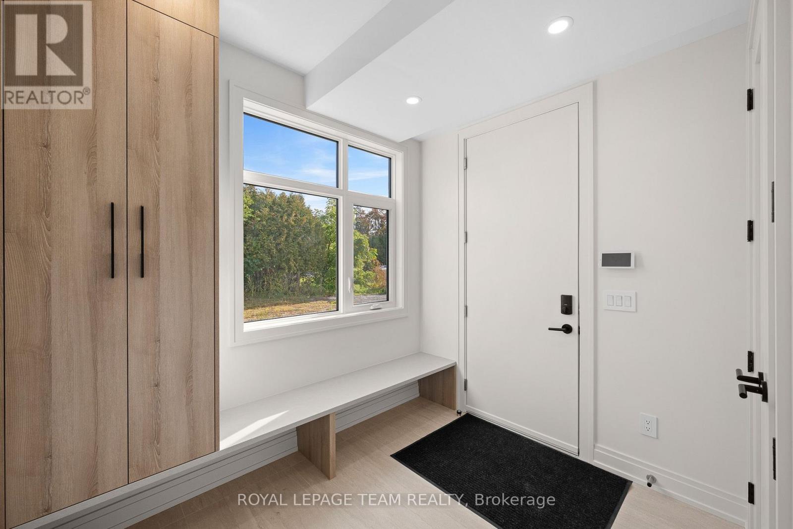 93 Lotta Avenue, Ottawa, ON