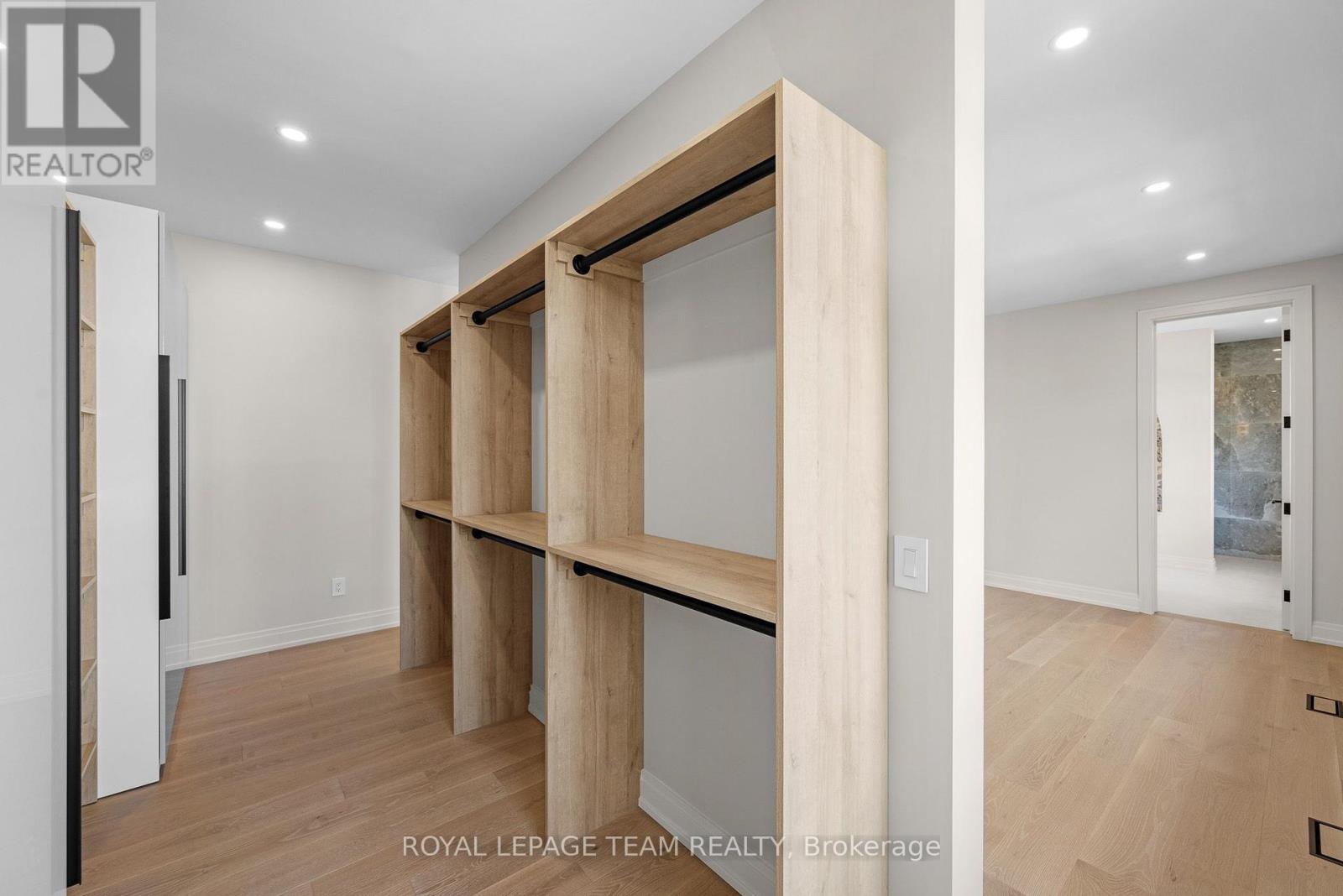 93 Lotta Avenue, Ottawa, ON