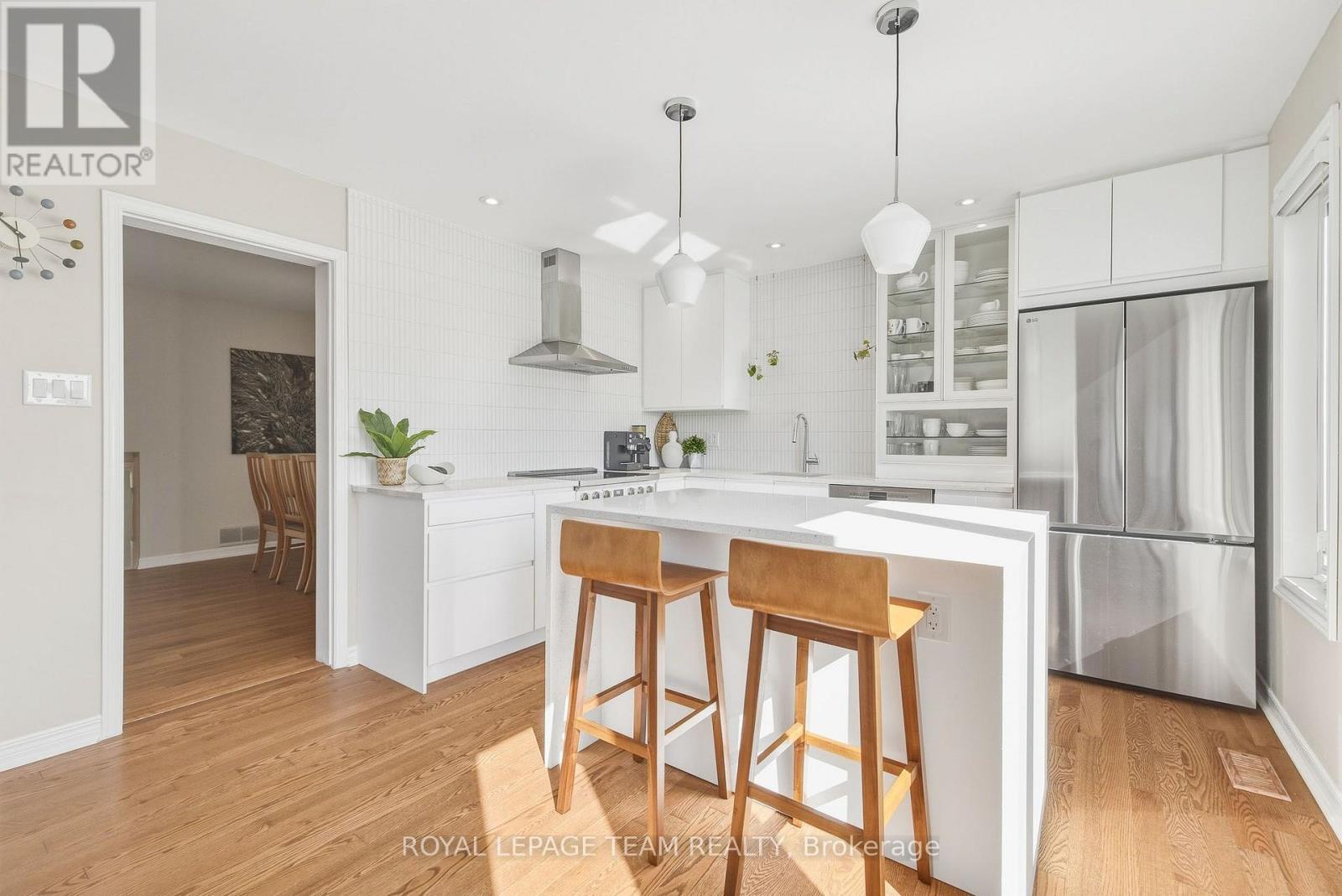2A Weslock Way, Ottawa, ON