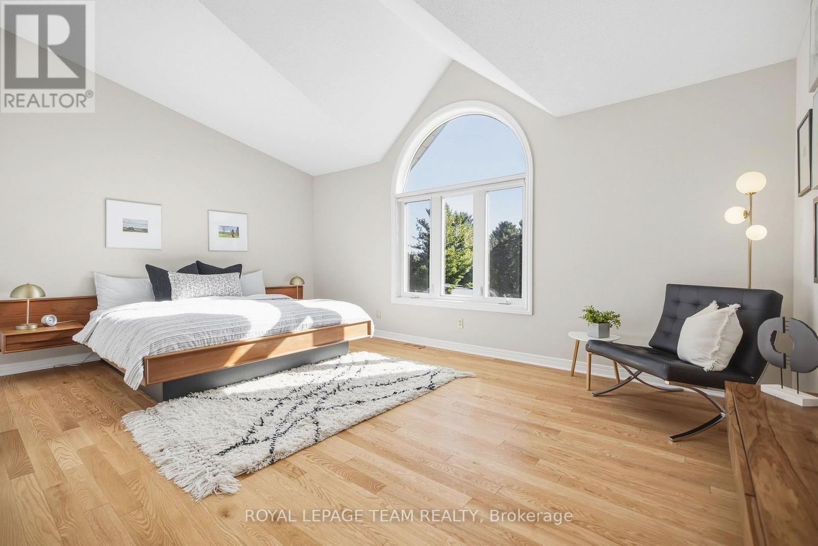 2A Weslock Way, Ottawa, ON