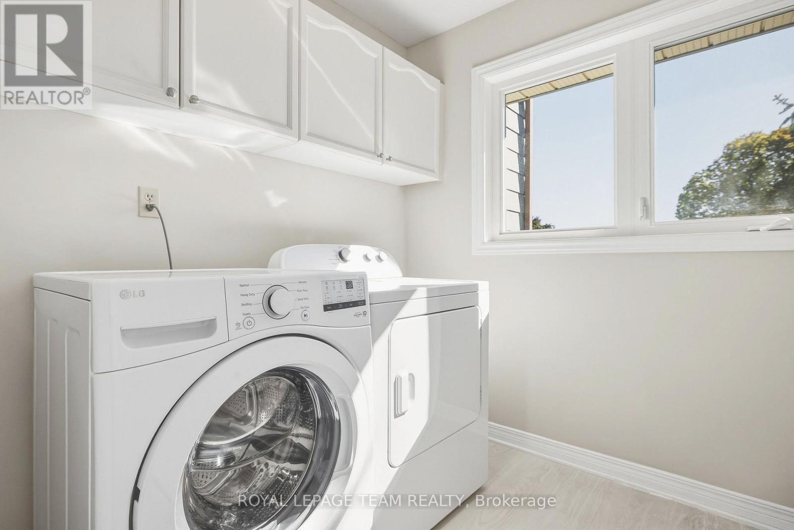 2A Weslock Way, Ottawa, ON