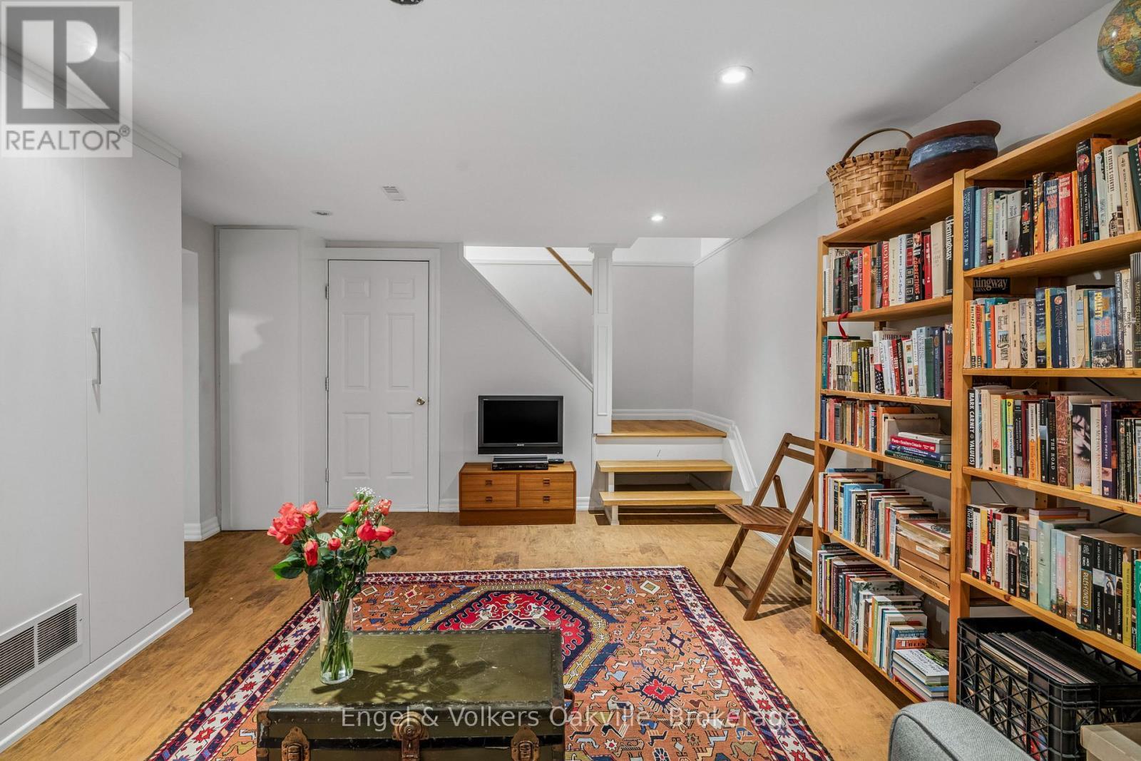 1170 Conyers Crescent, Mississauga (Erindale), ON