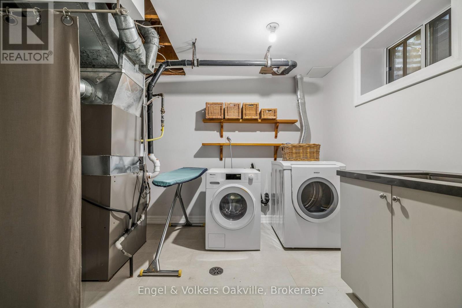 1170 Conyers Crescent, Mississauga (Erindale), ON