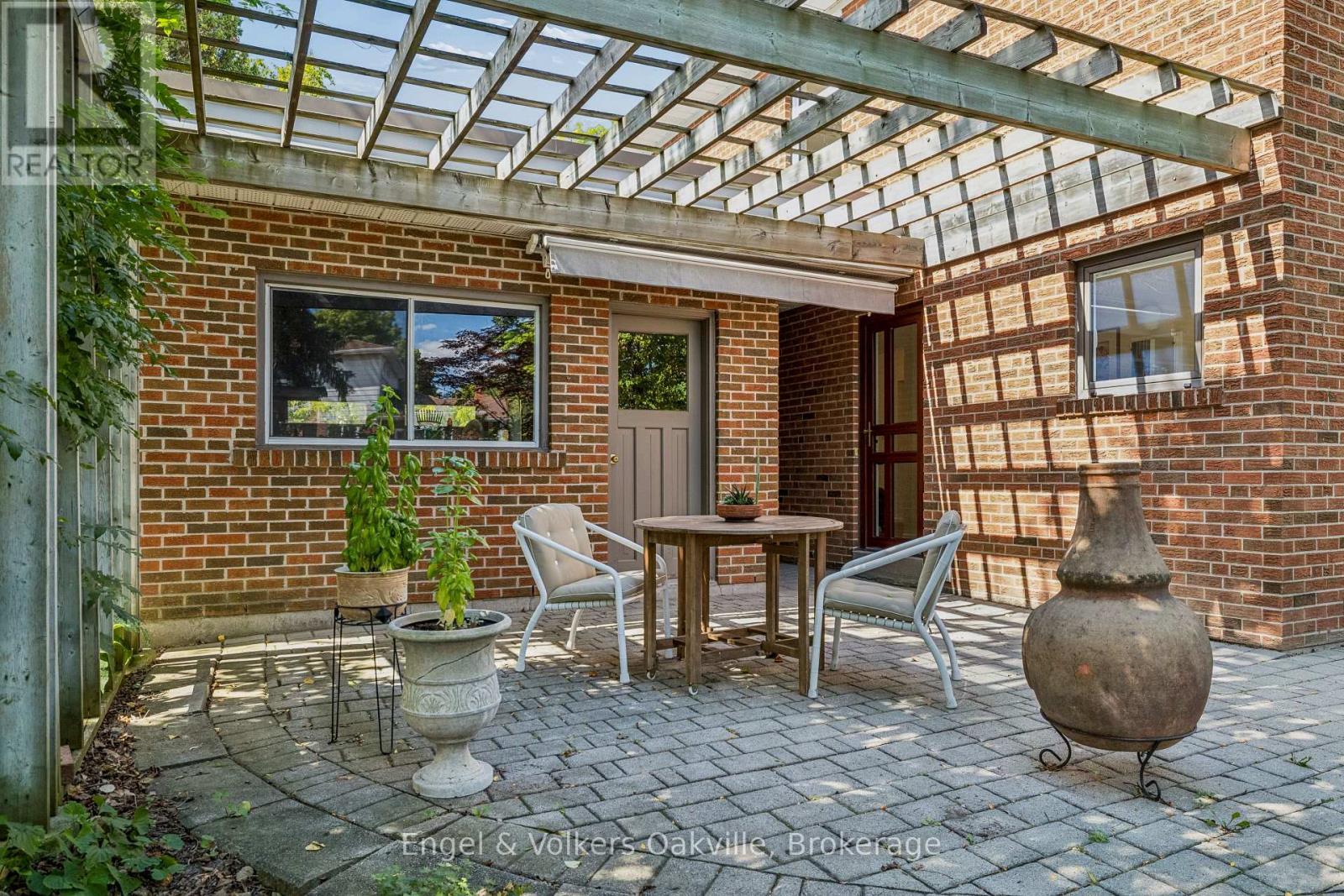 1170 Conyers Crescent, Mississauga (Erindale), ON