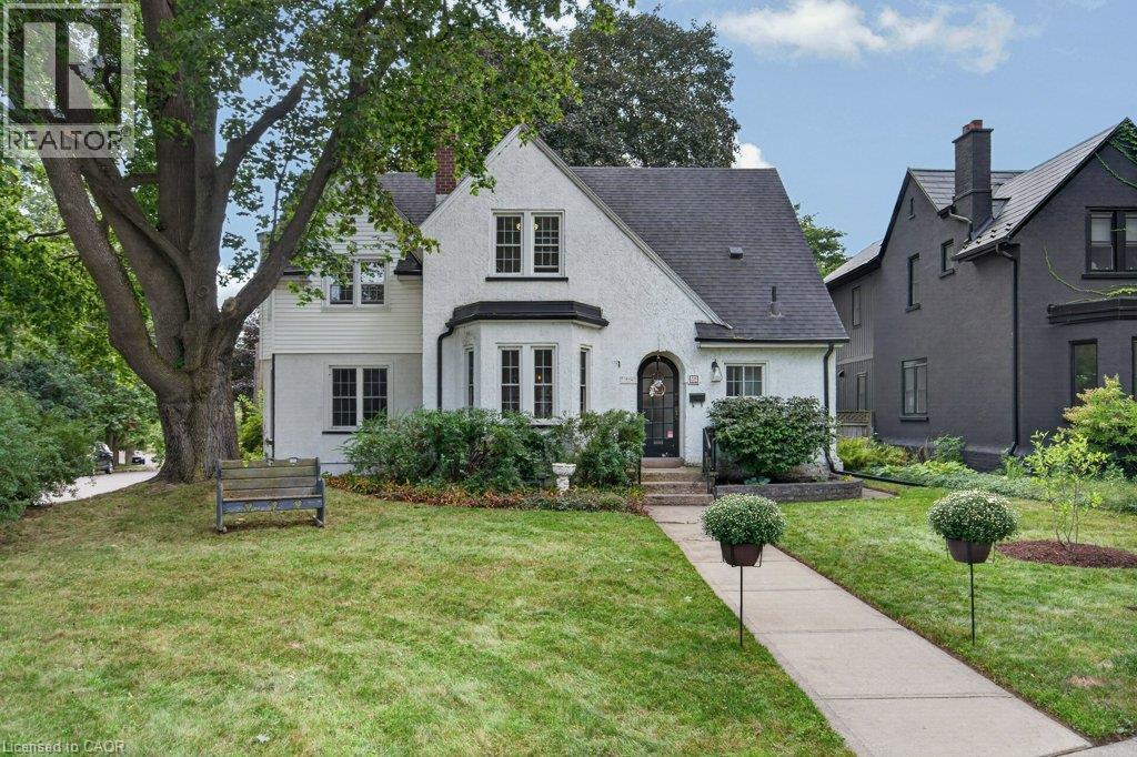 32 Lincoln Avenue, Brantford, ON