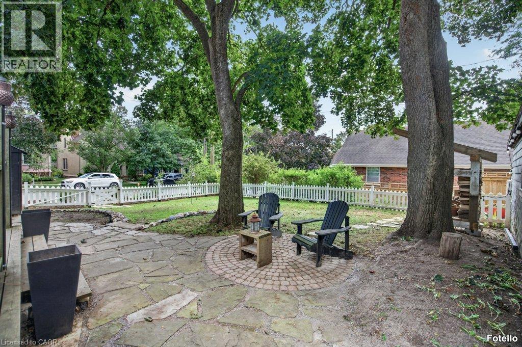 32 Lincoln Avenue, Brantford, ON