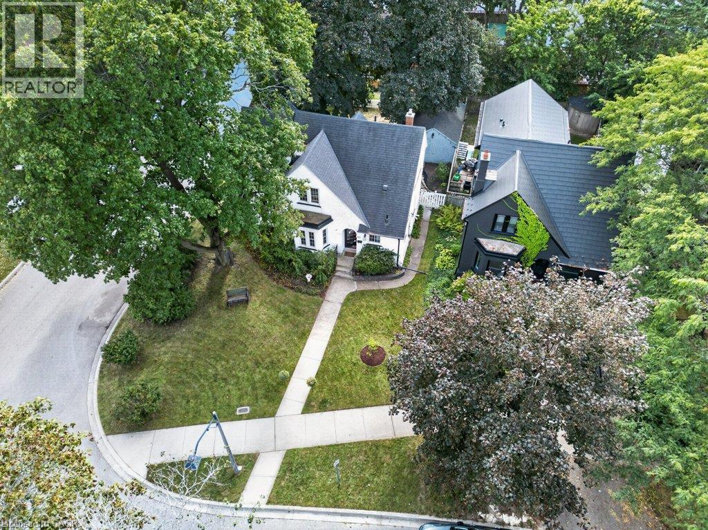 32 Lincoln Avenue, Brantford, ON